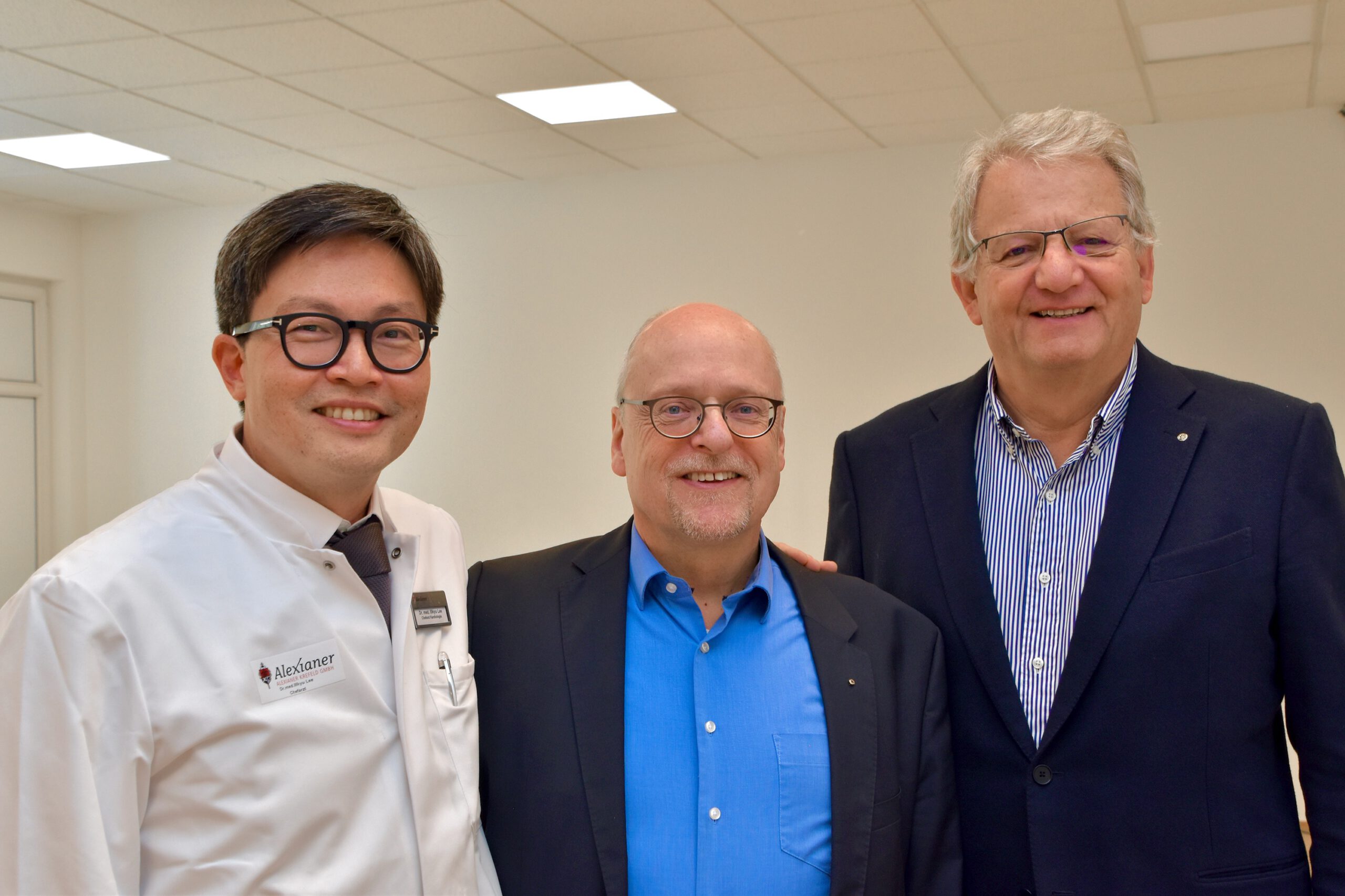 Featured image for “Staffelstab der Alexianer-Kardiologie an Dr. Illkyu-Oliver Lee weitergegeben”